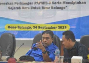Anggota DPRD Bone Bolango, Robi Hunawa saat menghadiri Pelantikan Pengurus Persatuan Aksi Pelajar Mahasiswa Indonesia Bone Bolango - Gorontalo (PAPMIB - G) Tahun 2023 - 2024 d Aula Gedung DPRD Bone Bolango, Ahad malam (24/9/2023).