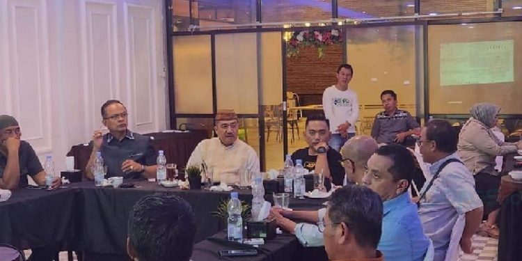 DPRD Bone Bolango bersama Pemerintah Daerah saat membahas hasil Evaluasi RAPBD Perubahan tahun 2023. (Istimewa)