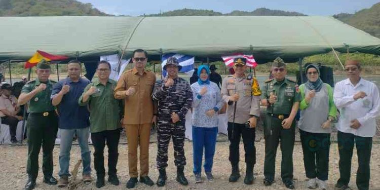 Wakil Walikota Gorontalo, Ryan Kono saat menghadiri acara kegiatan Program Kali Bersih (PROKASIH) Serentak Nasional 2023 yg akan dihadiri oleh Kepala Staf Angkatan Laut di Bantaran Sungai Bone Padebuolo Kota Timur, Kota Gorontalo, Selasa (5/9/2023).