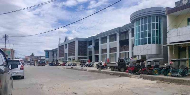 Pasar Sentral Kota Gorontalo.