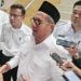 Walikota Gorontalo, Marten Taha diwawancarai awak media usai peninjauan. Rabu (13/9/2023). (Putra/Gopos)