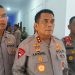Kapolda Gorontalo Irjen Pol Angesta Romano Yoyol didampingi Kabid Humas Polda Gorontalo Kombes Pol Desmont Harjendro AP (kanan) dan Kapolres Pohuwato AKBP Joko Sulistiono (kiri).(Yusuf/gopos)