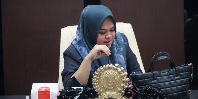 Anggota DPRD Kota Gorontalo Maryam Umadji