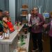 Penjabat Gubernur Gorontalo, Ismail Pakaya (tengah) bersama Kepala Perwakilan Bank Indonesia Provinsi Gorontalo, Dian Nugraha, meninjau produk kerajinan yang ditampilkan pada Hulonthalo Art and Craft Festival 2023 di Grand Palace Convetion Center Kota Gorontalo, Jumat (15/9/2023). (Dok. BI Gorontalo)