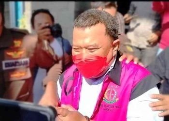 Kejaksaan Tinggi (Kejati) Gorontalo menetapkan mantan Dirut PDAM Tirta Bulango, Yusar Laya, sebagai tersangka. (F: Putra/Gopos)