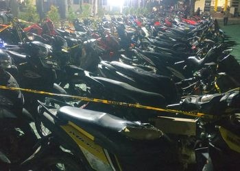 Ratusan sepeda motor diamankan di Polres Pohuwato usai kericuhan aksi unjuk rasa, Kamis (21/9/2023).