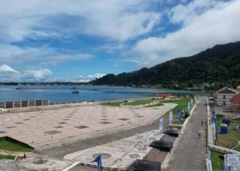 Kementerian Pekerjaan Umum dan Perumahan Rakyat (PUPR) melalui Direktorat Jenderal Cipta Karya melakukan penataan kawasan Taman Jokowi-Iriana dan Taman Jusuf Kalla di Kabupaten Kaimana, Provinsi Papua Barat. ANTARA/HO-Kementerian PUPR.