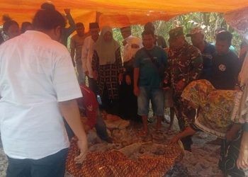 Seorang lansia 81 tahun ditemukan tewas terbakar dalam peristiwa kebakaran di Dusun Upo, Desa Dudepo, Kecamatan Anggrek, Kabupaten Gorontalo Utara.