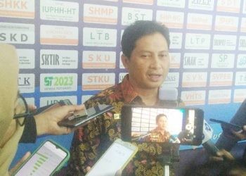 Kepala BPS Provinsi Gorontalo, Mukhamad Mukhanif memberikan keterangan mengenai inflasi Kota Gorontalo Bulan Agustus 2023, Jumat (1/9/2023) (muhajir/gopos)