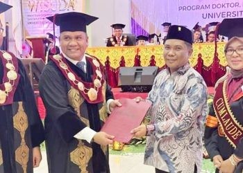 Ketua IKA UNG, Dedy Hamzah bersama Eduart Wolok (istimewa)