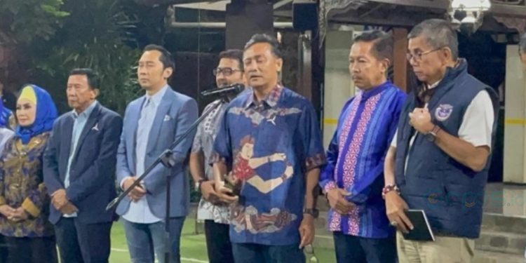 Sekretaris MTP Demokrat Andi Mallarangeng saat mengumumkan hasil sidang MTP Demokrat yang mencabut dukungan untuk Anies Baswedan sekaligus keluar dari Koalisi Perubahan untuk Persatuan (KPP), Jumat (1/9/2023).