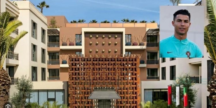 Cristiano Ronaldo membuka hotel miliknya, yaitu Hotel Pestana CR7 Marrakech sebagai tempat perlindungan korban gempa di Maroko.(F. Reddit)