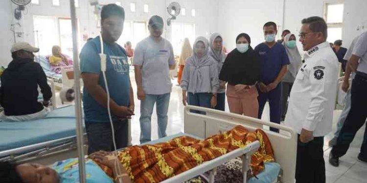 Walikota Gorontalo, Marten Taha menyambangi pelayanan di Rumah Sakit Umum Daerah (RSUD) Otanaha, Rabu (11/10/2023).