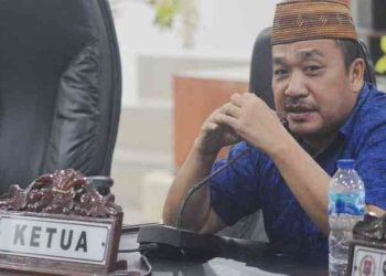 Ketua DPRD Bone Bolango Halid Tangahu.