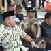 Ketua DPRD Kota Gorontalo Hardi Sidiki saat mengikuti prosesi apel gelar pasukan Operasi Mantap Brata di lapangan Taruna Remaja Kota Gorontalo, Selasa (17/10/2023).