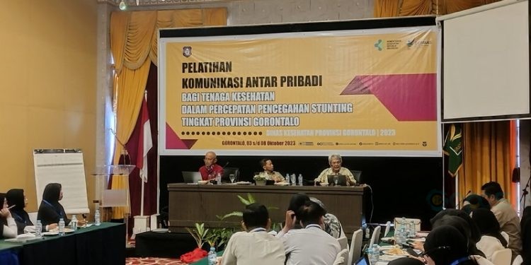 Dinas Kesehatan Provinsi Gorontalo melaksanakan pelatihan kepada Tenaga Kesehatan terkait Komunikasi Antar Pribadi (KAP) soal Percepatan Penurunan Stunting.