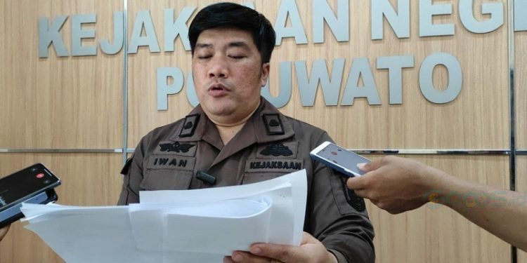 Kasi Pidsus Kejari Pohuwato, Adhi Putra Graha.