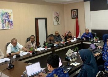 Finalisasi pembahasan tingkat satu ranperda penyelenggaraan izin berusaha di daerah oleh Pansus DPRD Provinsi Gorontalo bersama eksekutif, Selasa (17/10/2023) (muhajir/gopos)