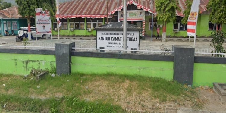 Kantor Camat Batudaa.(F. google)