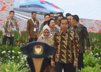 Presiden Jokowi saat meresmikan operasionalisasi kereta cepat, Senin (2/10/2023). (F. Setkab)