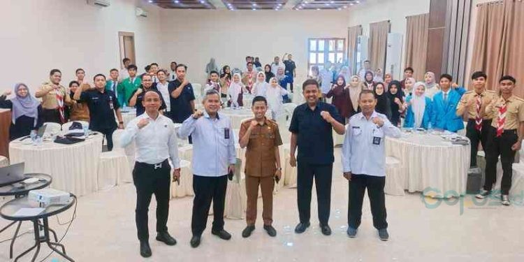 Talkshow Mengatasi Penyalahgunaan Obat Menyelamatkan Generasi Emas 2045 di Manna Cafe Kota Gorontalo, Senin (13/11/2023)