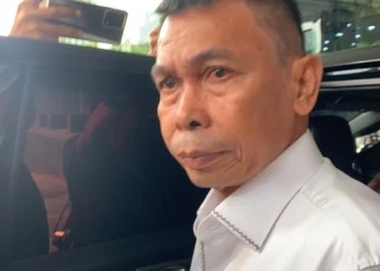 Nawawi Pomolango kini resmi ditunjuk menggantikan Firli Bahuri menjadi Ketua KPK sementara. [Suara.com]