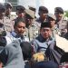 Anggota Komisi I DPRD Provinsi Gorontalo, Yuriko Kamaru dan Adhan Dambea, menerima massa aksi masyarakat Bulango Utara terkait pembayaran lahan Waduk Bulango Ulu.(Hengki/Deprov Gorontalo)