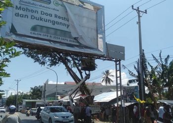 Bawaslu Kabupaten Gorontalo Tertibkan Baliho Caleg