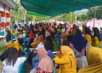 Sebanyak 562 Pelaku UKM Mendapat Bantuan dari Pemerintah Daerah Pohuwato, berlangsung di halaman kantor Dinas Perindagkop dan UKM, Rabu 29/11/2023 (Yusuf/Gopos)