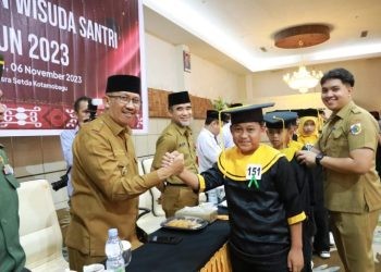 PJ Walikota Hadiri Wisuda Ribuan Santri Kotamobagu, Senin 06 November 2023. Dihotel Sutan Raja Kotamobagu.