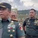 Panglima Kodam (Pangdam) XII Merdeka, Mayjen TNI Legowo W.R Jatmiko saat diwawancarai sejumlah awak media pada kunjungan kerjanya di Mako Kodim 1315 Kabupaten Gorontalo. (foto.isno/gopos)