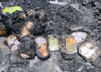 BUKU PELAJARAN. Sisa-sisa kebakaran di SMA Negeri 4 Kota Gorontalo. (F. Putra/gopos)