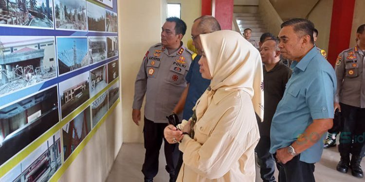 Komisi I Deprov Gorontalo bersama Kapolda Gorontalo, Irjen Pol Angesta Romano Yoyol, meninjau kondisi gedung Auditorium NKRI di SPN Polda Gorontalo, Sabtu (25/11/2023).(hasan/gopos)