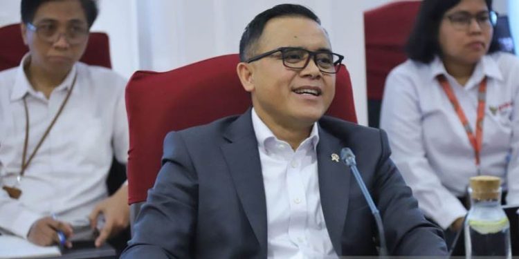 Menteri PANRB Abdullah Azwar Anas di Kantor Kementerian PANRB, Jakarta, Senin (27/11/2023). (ANTARA/HO-Humas Kementerian PANRB)