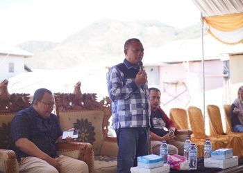 Anggota DPRD Kota Gorontalo Muksin Brekat saat kegiatan reses di Kecamatan Hulonthalangi, Sabtu (11/11/2023).