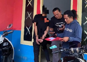 Oknum Honorer Curi Handphone