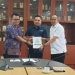 Wali Kota Kotamobagu Arsipan Nani saat memberikan proposal pembangunan pusat jajanan dan survenir kepada pihak Kementerian Perdagangan RI.