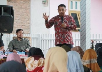 Anggota DPRD Provinsi Gorontalo, Yuriko Kamaru saat melaksanakan reses di Desa Tilonggibila, Kecamata Pinogu, Kabupaten Bone Bolango (istimewa)