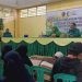Pemerintah Kota Gorontalo melalui Dinas Pangan Kota Gorontalo salurkan bantuan pangan untuk penuntasan kemiskinan yang ada di Kota Gorontalo. Penyerahan di laksanakan di aula kantor kecamatan Kota Barat, kamis (02/11/2023)