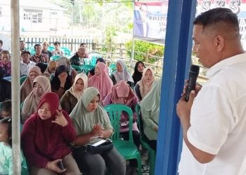 Anggota DPRD Provinsi Gorontalo Yuriko Kamaru saat melaksanakan agenda Reses di Desa Pinogu, Bone Bolango (istimewa)