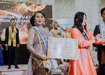 Adiel Tambingon saat berhasil meraih juara ketiga pada pemilihan No'u atau Putri Kota Gorontalo Tahun 2023 (istimewa)