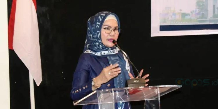 Plt Bupati Merlan S. Uloli saat membuka kegiatan Pelatihan Teknis Pemuktahiran Data P3KE di Grand 1 Hotel Kota Gorontalo , Sabtu (18/3/2023), (Foto Yudi/Sespri)