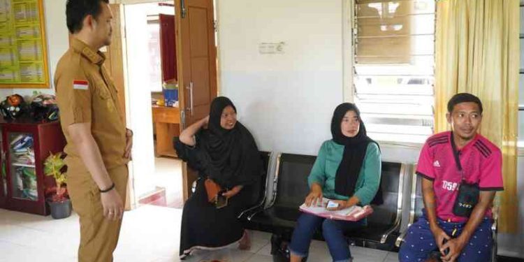 Wakil Wali Kota Gorontalo Ryan F. Kono meminta setiap program yang dilaksanakan pemerintah kelurahan agar melibatkan masyarakat demi suksesnya jalannya pembangunan