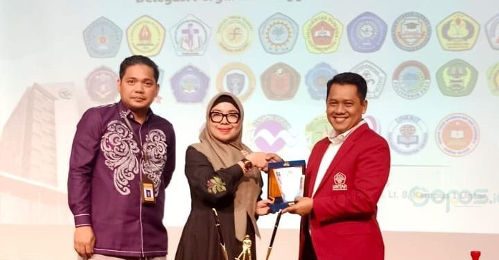 Penandatanganan kerja sama antara UNBITA Gorontalo dan UNTAR (istimewa)