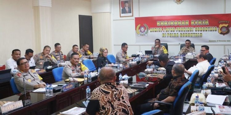 Kunjungan kerja Komisi I Deprov Gorontalo di Polda Gorontalo, Kamis (24/11/2023) (muhajir/gopos)