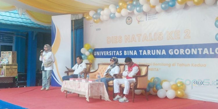Rektor UNBITA Gorontalo, Dr. Ellys Rachman saat memberikan sambutan pada puncak perayaan dies natalis kedua UNBITA, Sabtu (25/11/2023) (muhajir/gopos)
