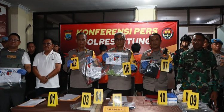 Konfrensi pers yang dipimpin Kapolda Sulut Irjen Pol Setyo Budiyanto di Polresta Bitung, Minggu (26/11/2023).