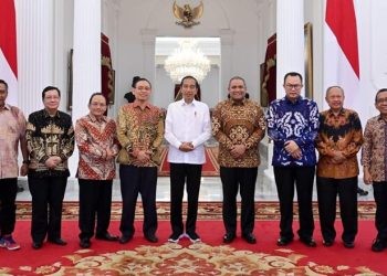 Rektor UNG, Eduart Wolok bersama FRI melaksanakan pertemuan dengan Presiden Joko Widodo (istimewa)