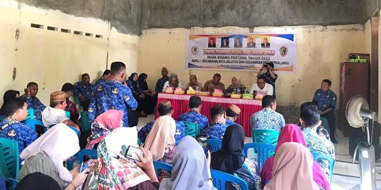 Suasana reses DPRD Kota Gorontalo di Kelurahan Siendeng, Kecamatan Hulontahalangi, Jumat (10/11/2023).