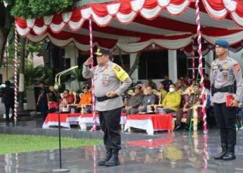 Kepolisian Daerah Gorontalo Irjen Pol. Drs. Angesta Romano Yoyol memimpin Apel Gelar Pasukan Operasi Lilin Otanaha 2023